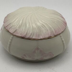 Belleek Ireland Millennium 2000 Trinket Box